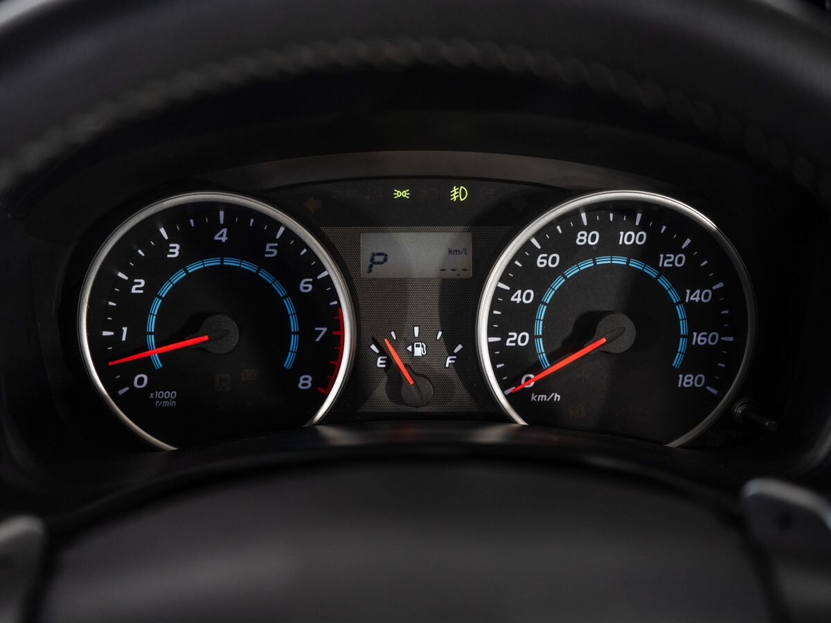 Toyota Wish 2010 - фото автомобиля