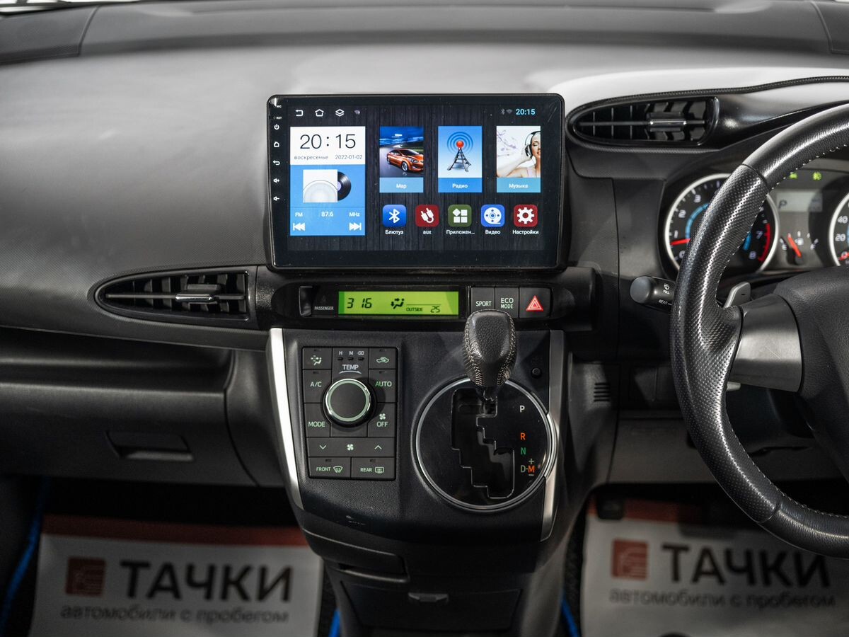 Toyota Wish 2010 - фото автомобиля