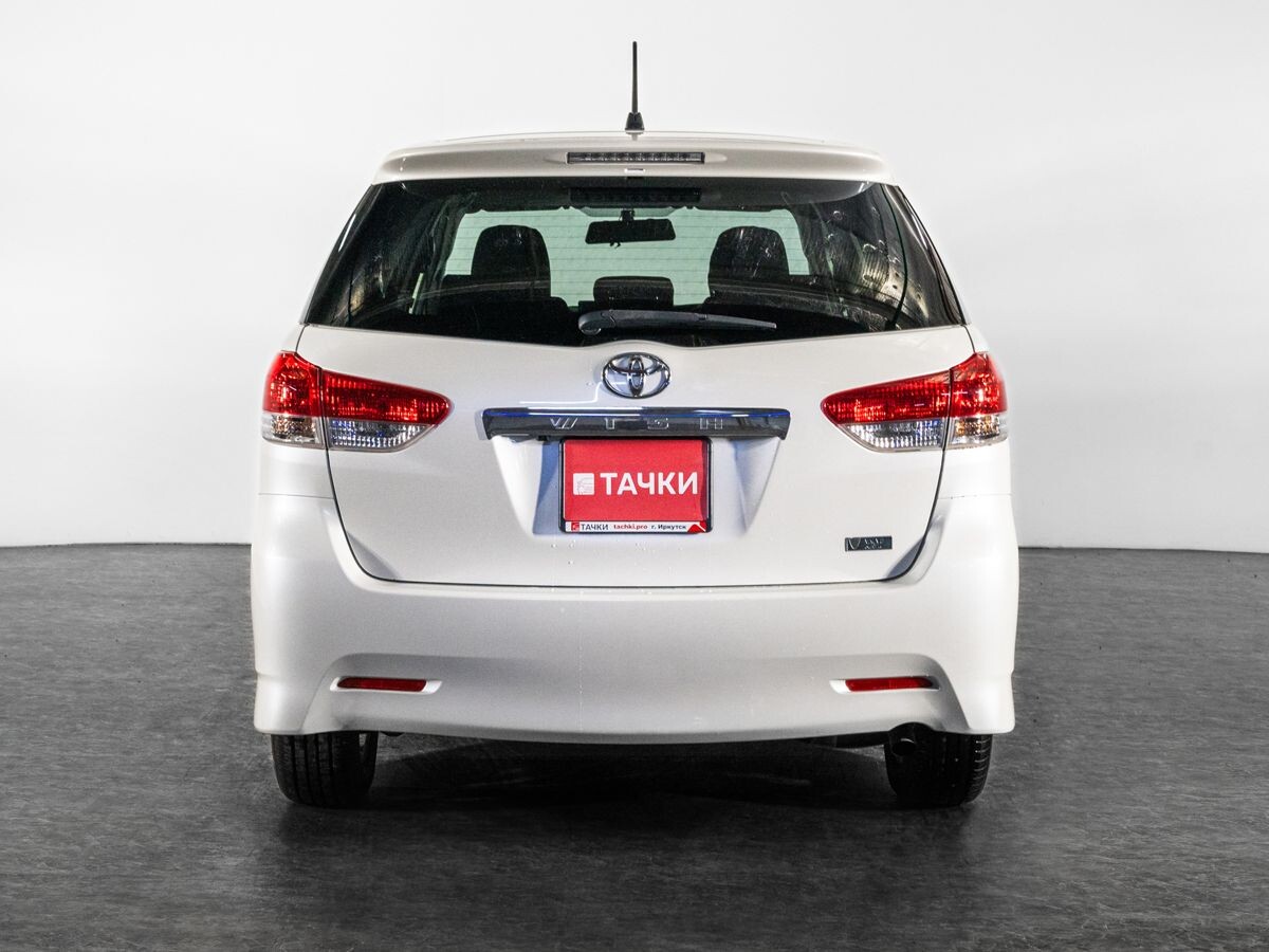 Toyota Wish 2010 - фото автомобиля