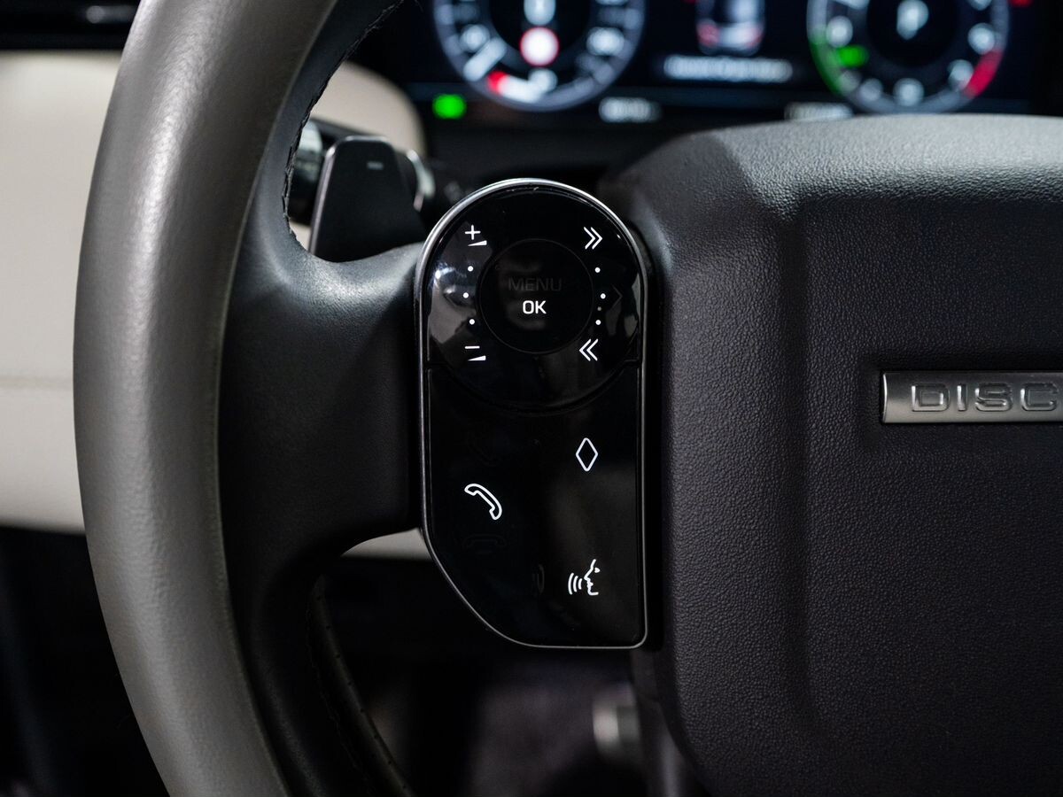 Land Rover Discovery Sport 2021 - фото автомобиля