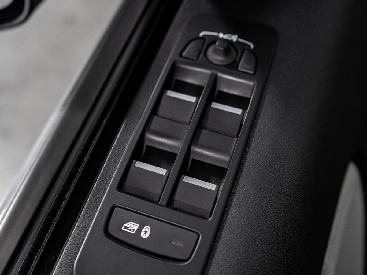 Land Rover Discovery Sport 2021 - фото автомобиля