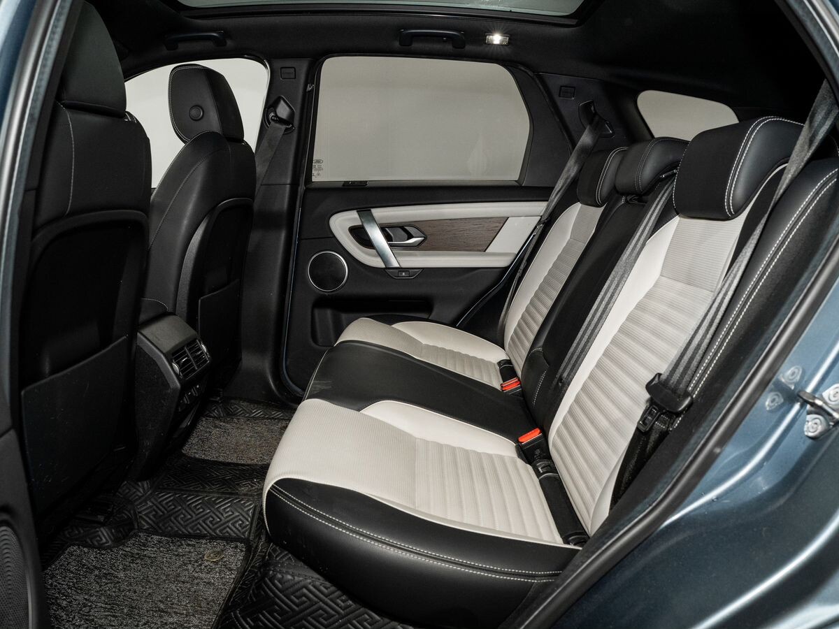 Land Rover Discovery Sport 2021 - фото автомобиля