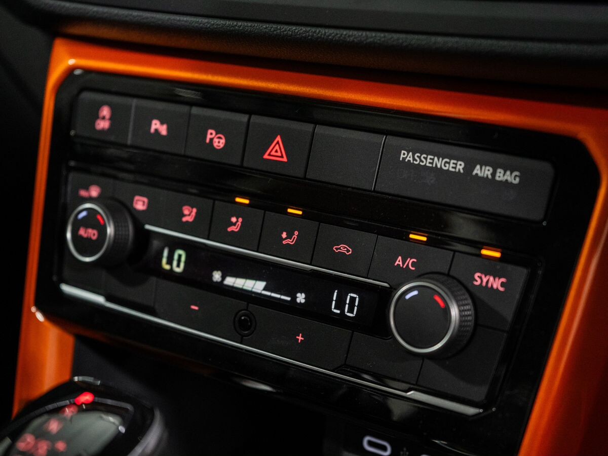 Volkswagen T-Cross 2020 - фото автомобиля