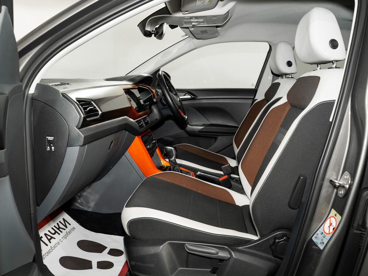 Volkswagen T-Cross 2020 - фото автомобиля