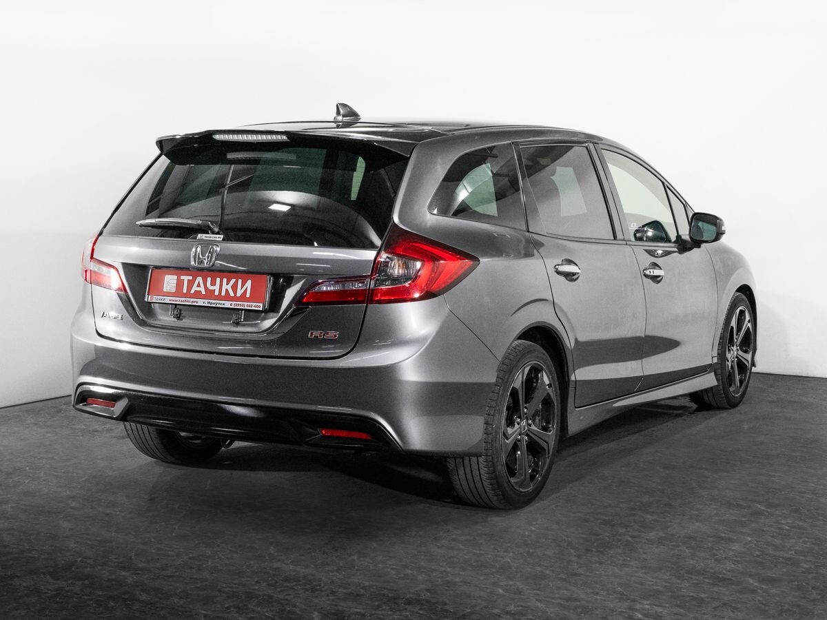 Honda Jade 2018 - фото автомобиля