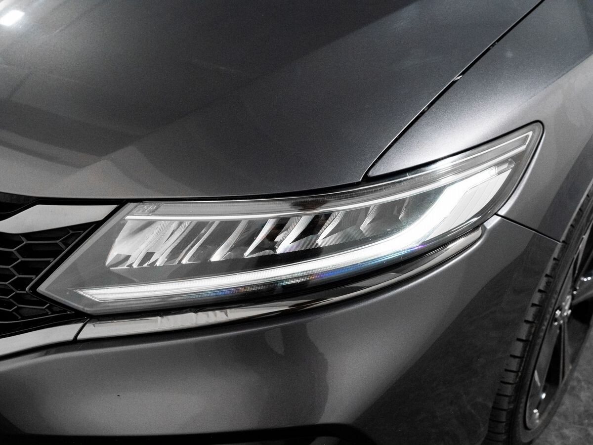 Honda Jade 2018 - фото автомобиля