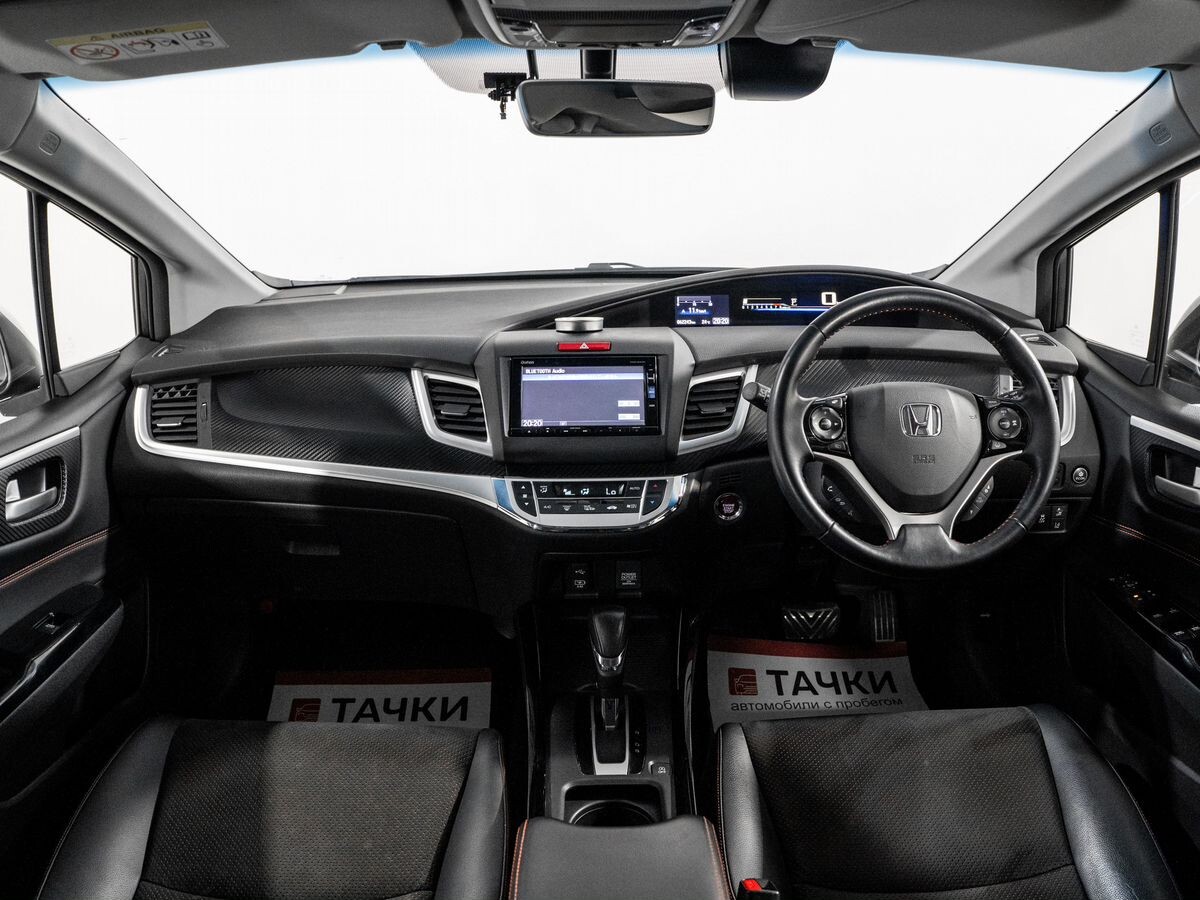 Honda Jade 2018 - фото автомобиля