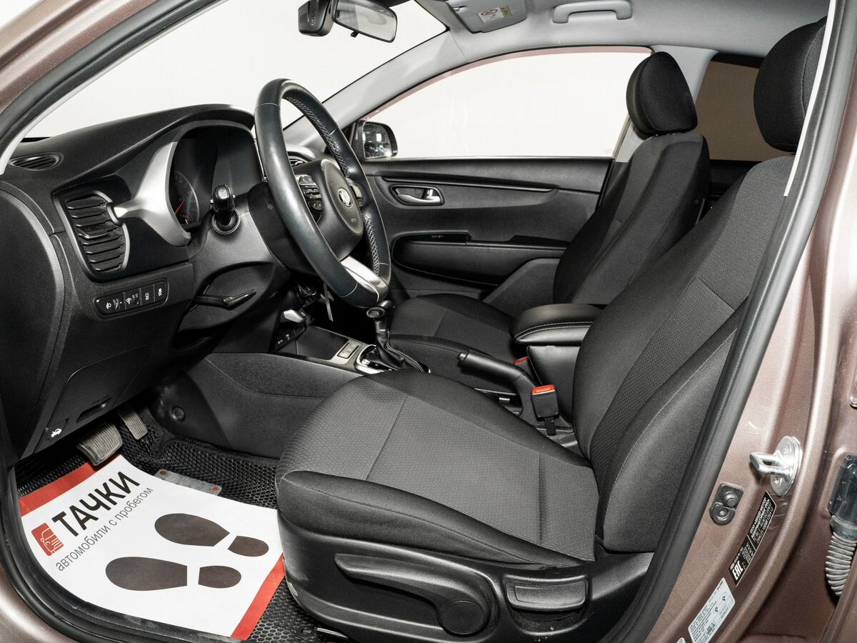 Kia Rio X (X-Line) 2020 - фото автомобиля