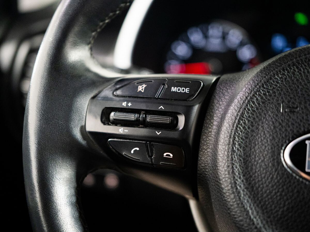 Kia Rio X (X-Line) 2020 - фото автомобиля