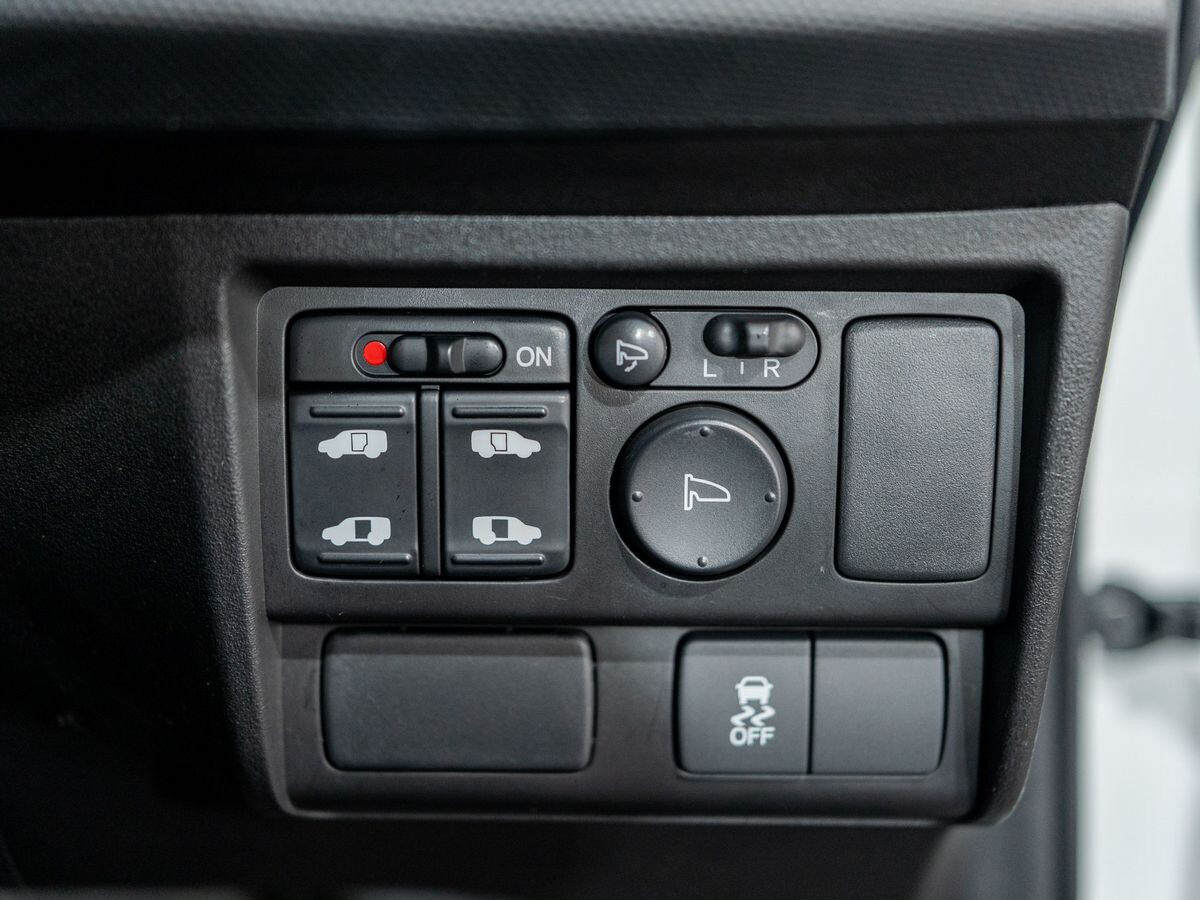 Honda Freed 2012 - фото автомобиля