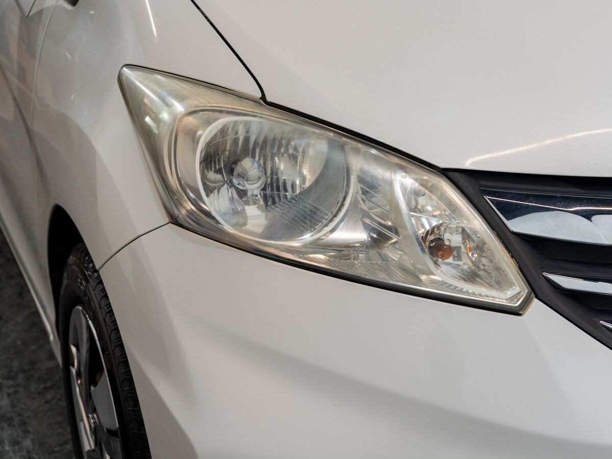 Honda Freed 2012 - фото автомобиля