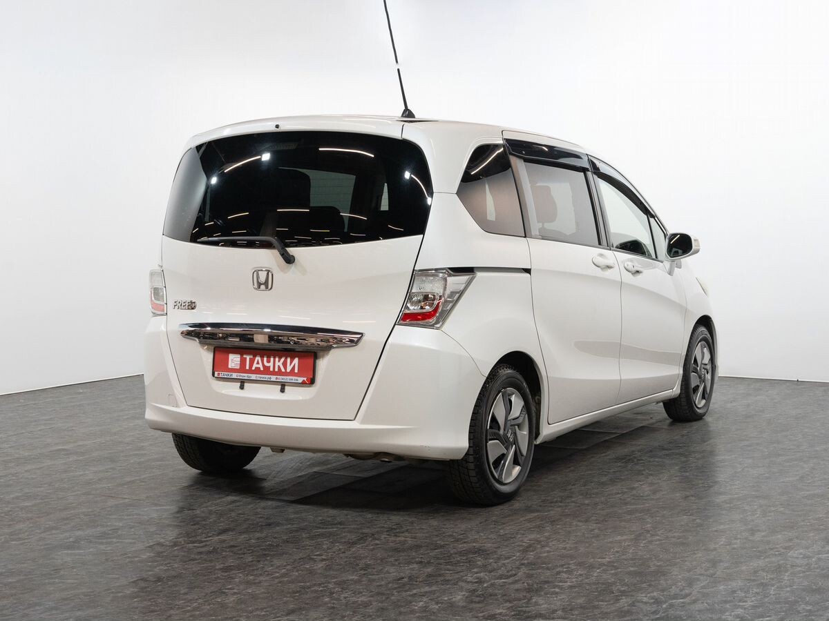 Honda Freed 2012 - фото автомобиля