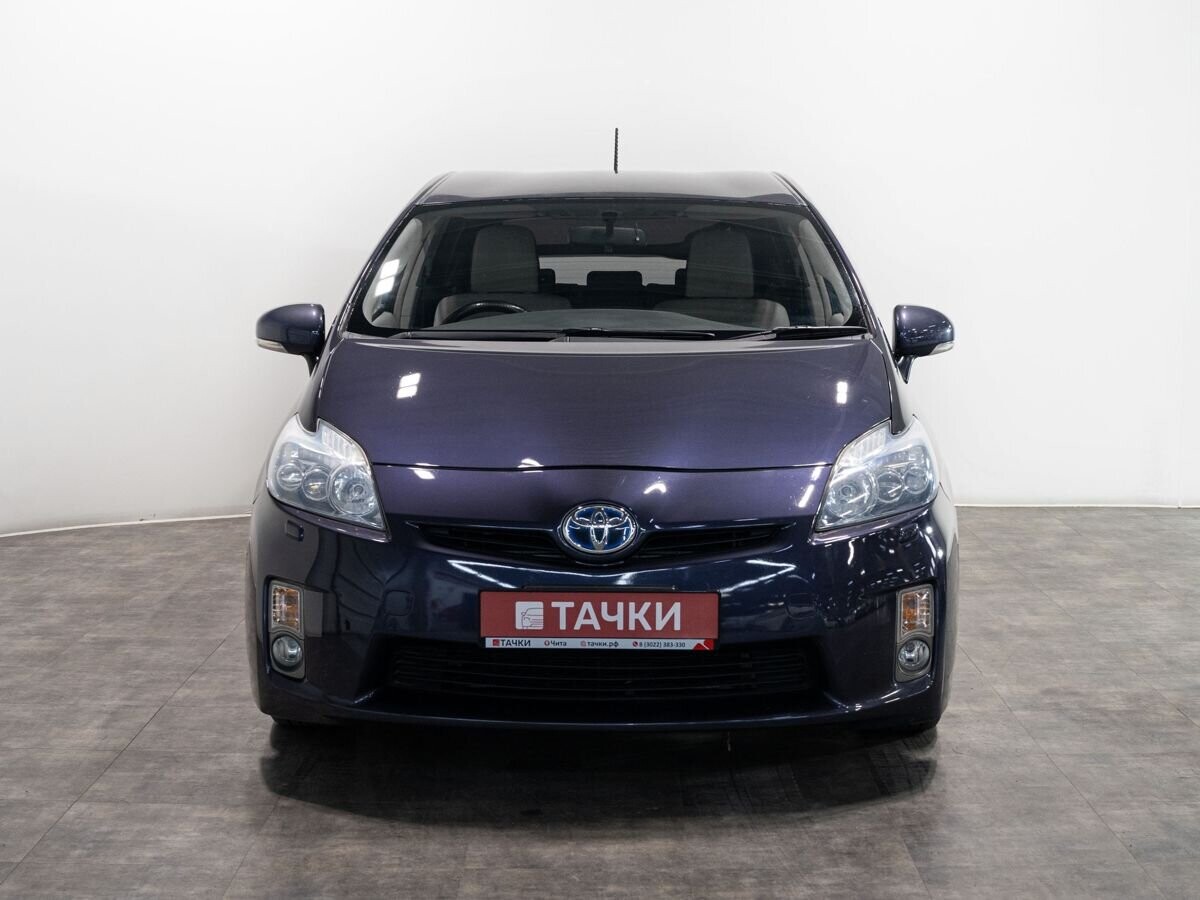 Toyota Prius 2010 - фото автомобиля