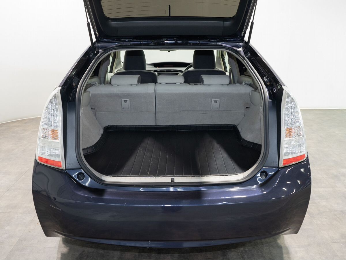 Toyota Prius 2010 - фото автомобиля