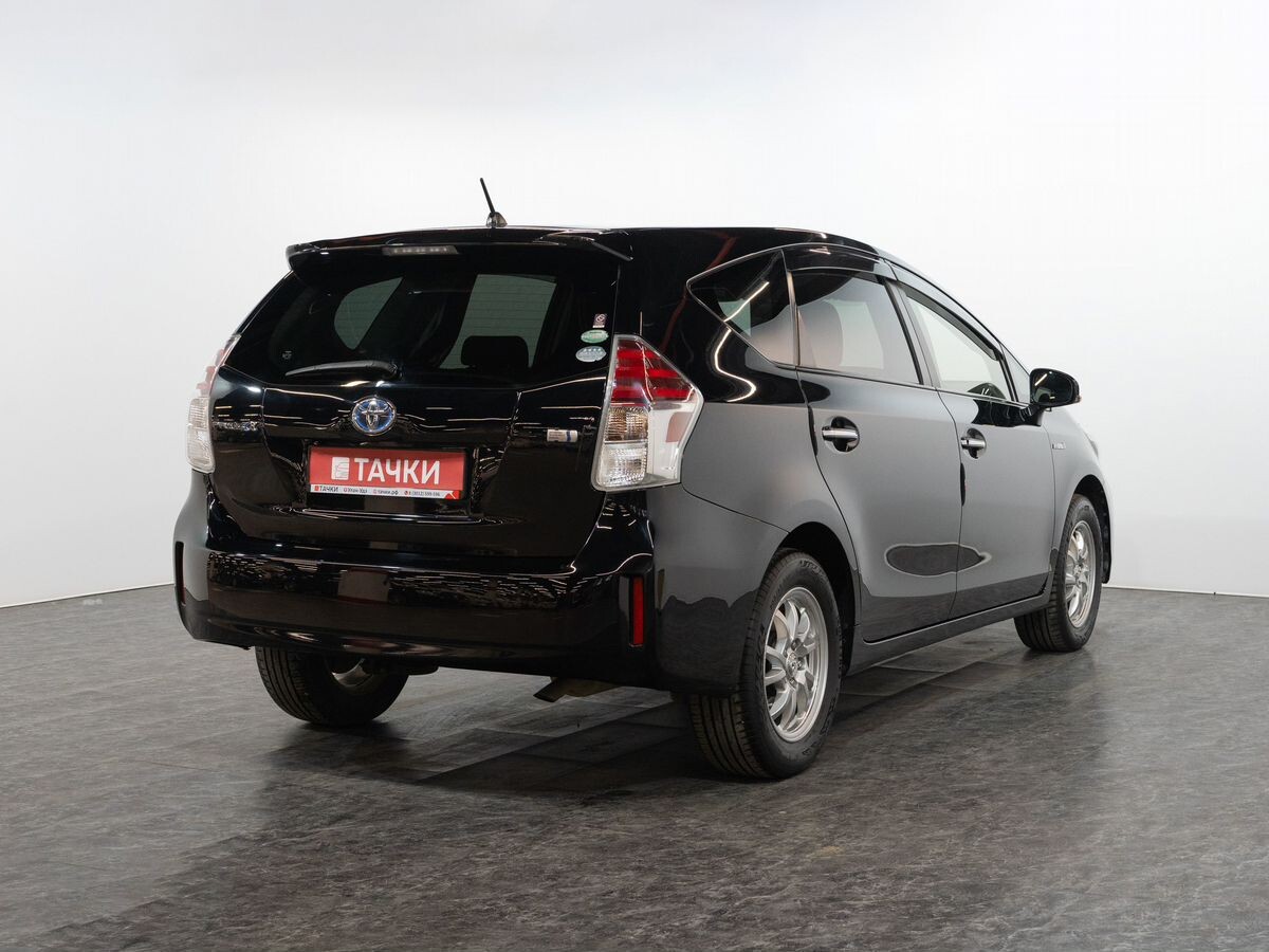 Toyota Prius Alpha 2016 - фото автомобиля