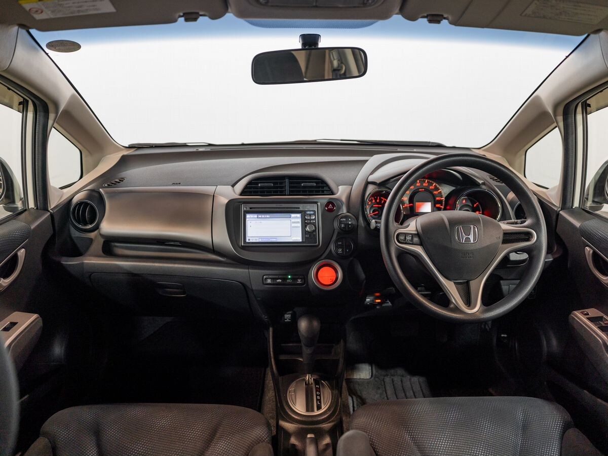 Honda Fit 2012 - фото автомобиля