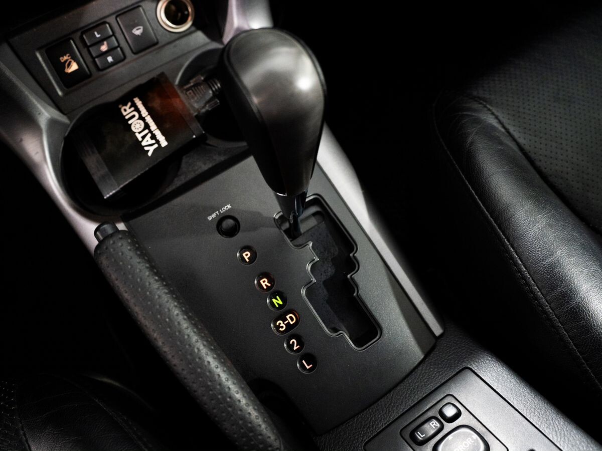 Toyota RAV4 2008 - фото автомобиля