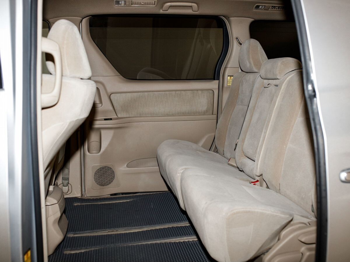 Toyota Vellfire 2012 - фото автомобиля