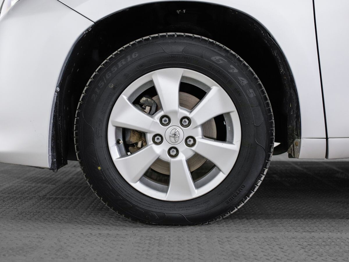 Toyota Vellfire 2012 - фото автомобиля