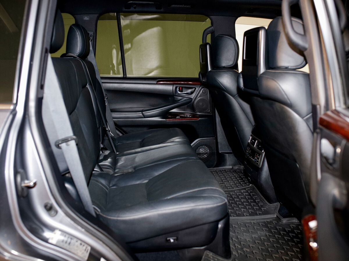 Lexus LX570 2015 - фото автомобиля
