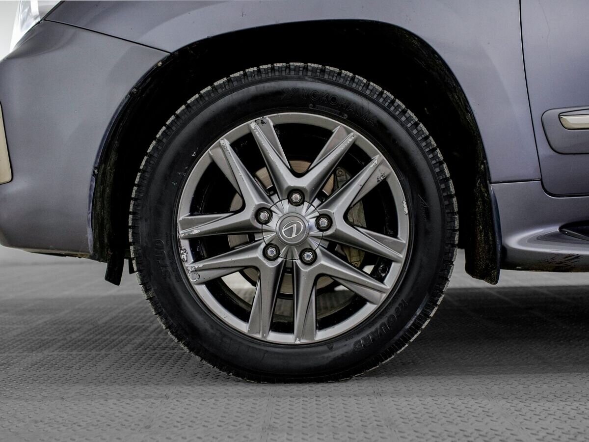 Lexus LX570 2015 - фото автомобиля