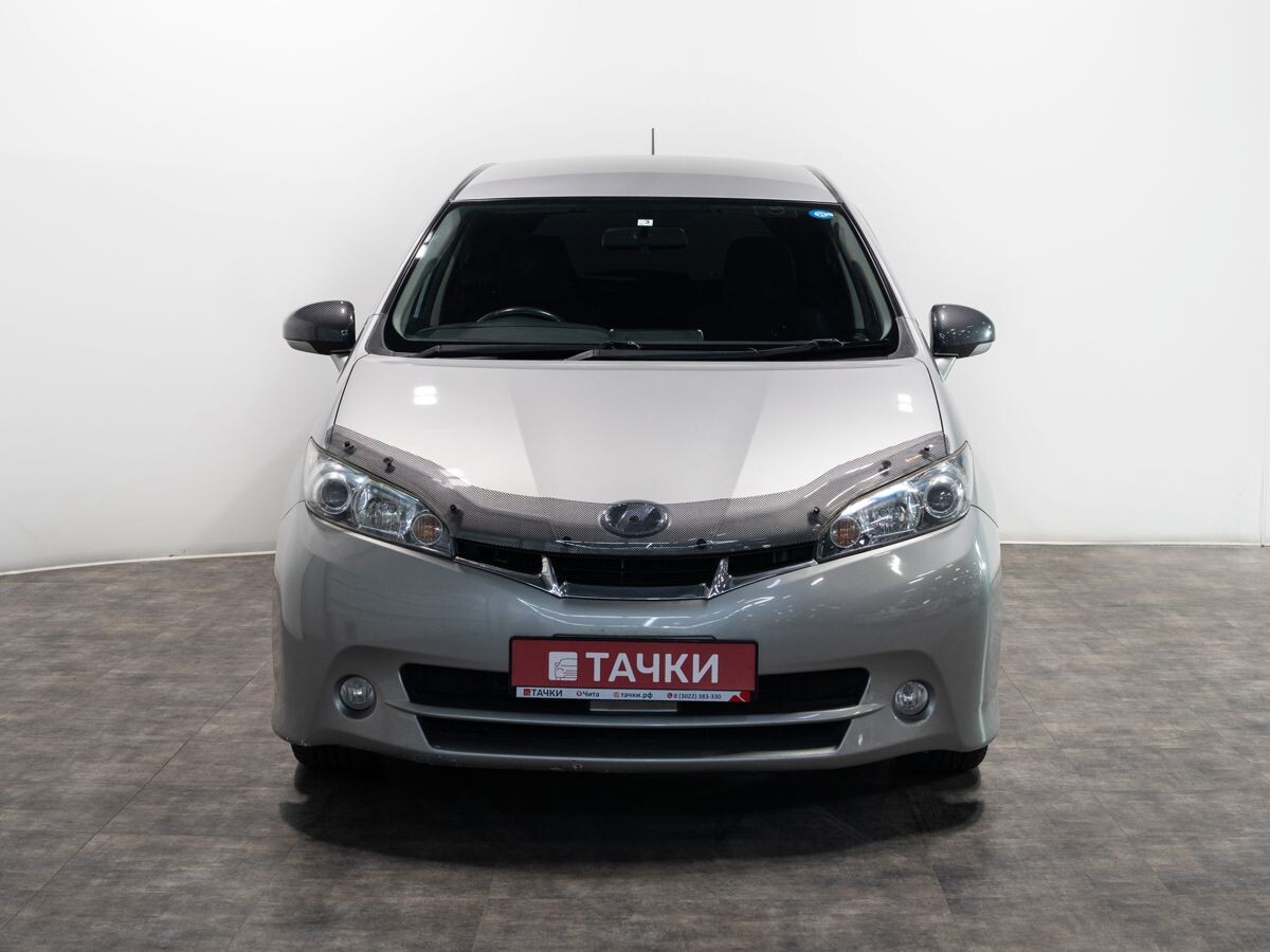 Toyota Wish 2011 - фото автомобиля