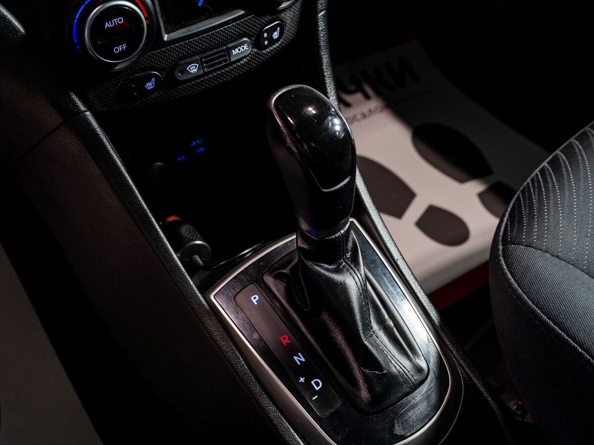 Hyundai Solaris 2015 - фото автомобиля