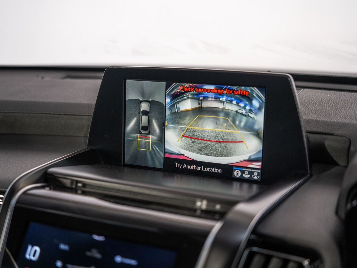 Toyota Crown 2018 - фото автомобиля