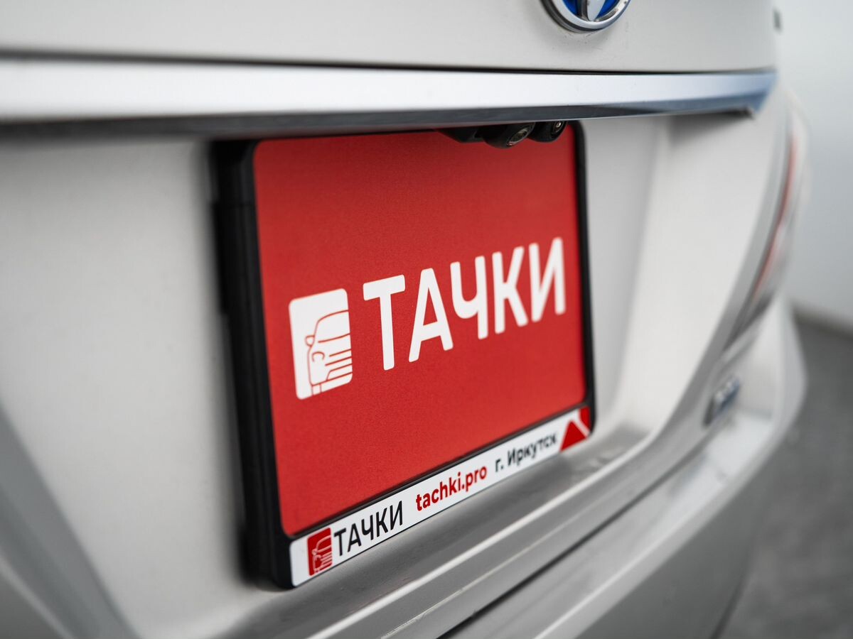 Toyota Crown 2018 - фото автомобиля