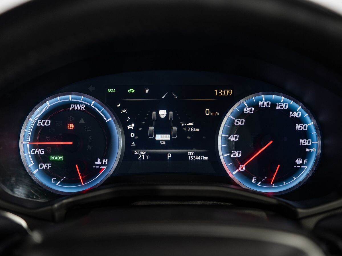 Toyota Crown 2018 - фото автомобиля