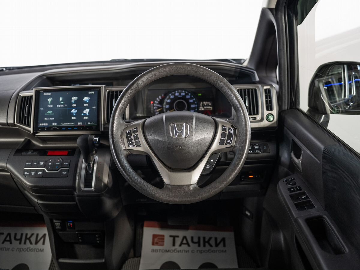 Honda Stepwgn 2014 - фото автомобиля