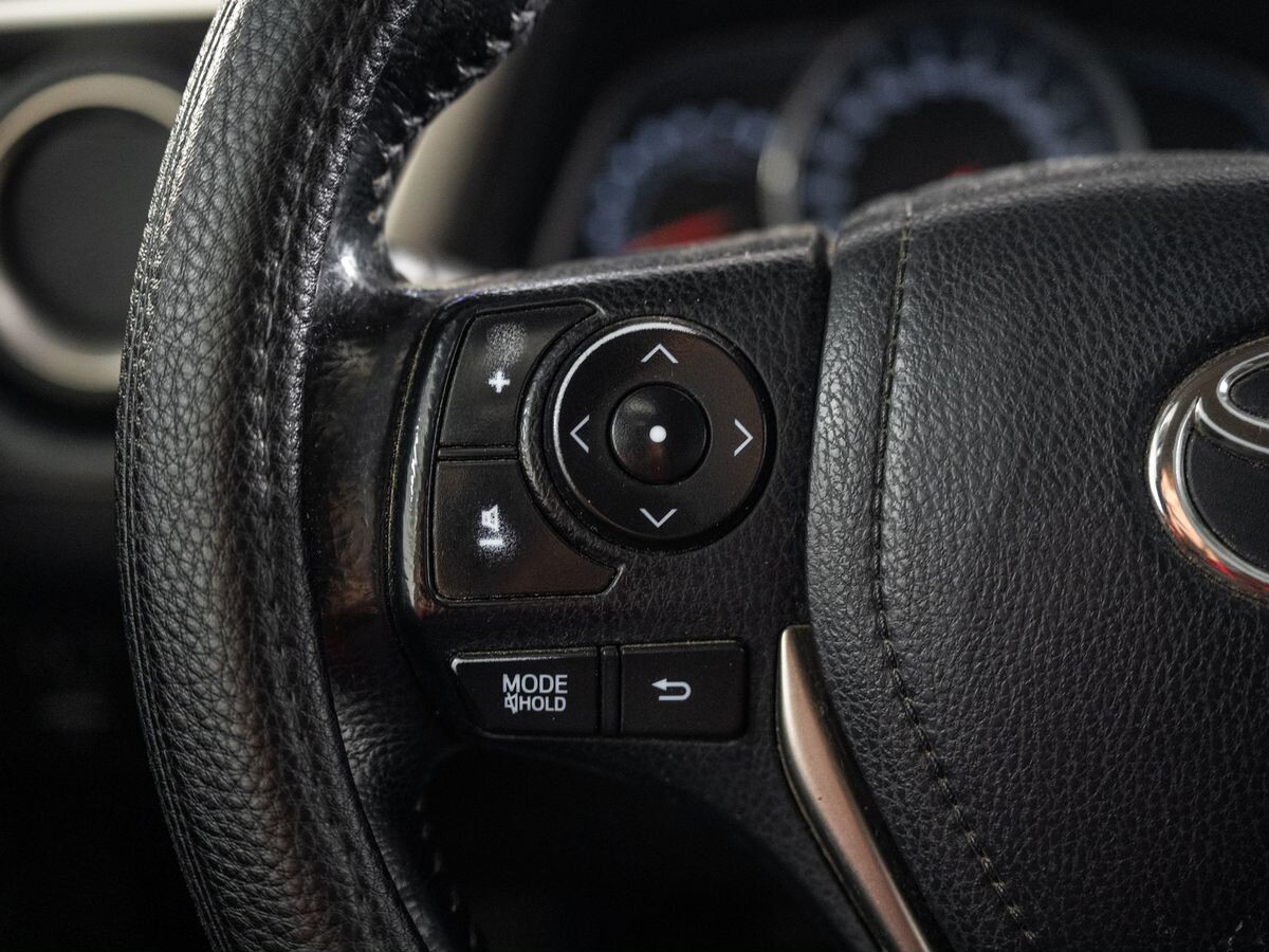 Toyota RAV4 2015 - фото автомобиля