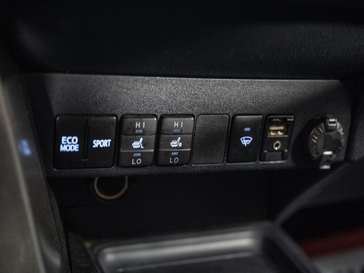 Toyota RAV4 2015 - фото автомобиля
