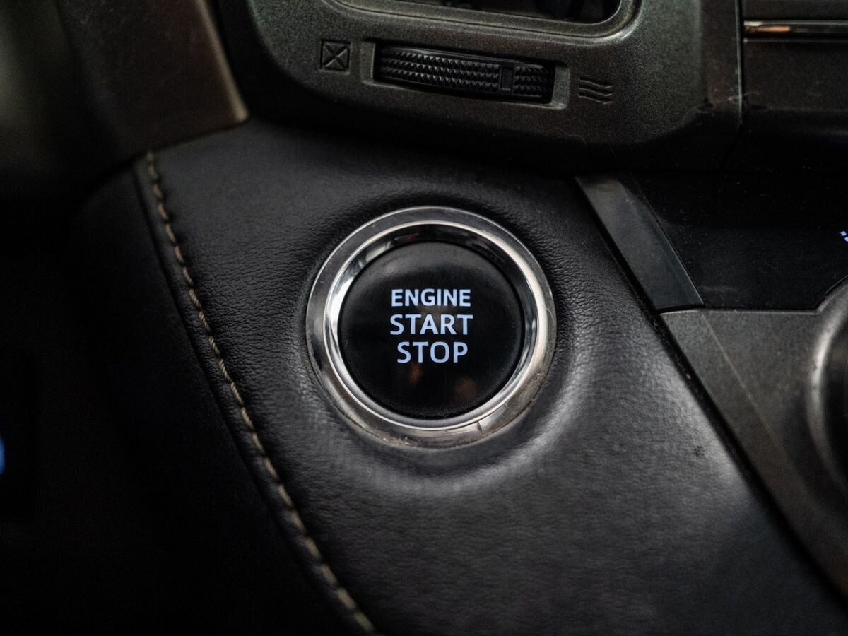Toyota RAV4 2015 - фото автомобиля