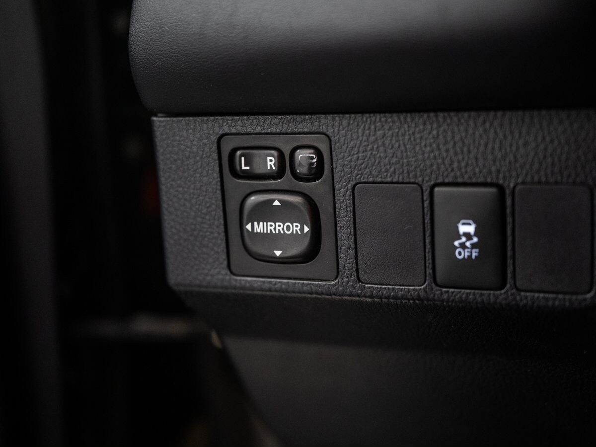 Toyota RAV4 2015 - фото автомобиля