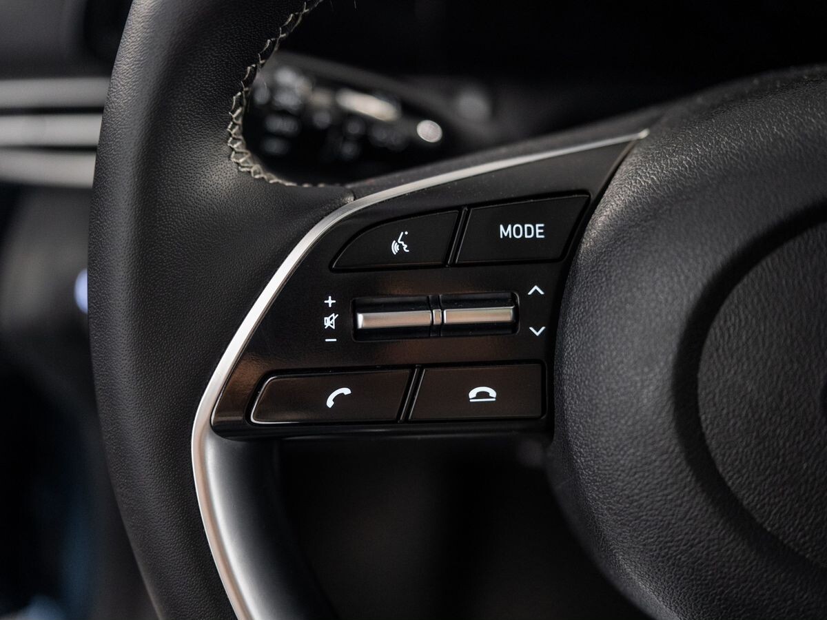 Hyundai Elantra 2021 - фото автомобиля