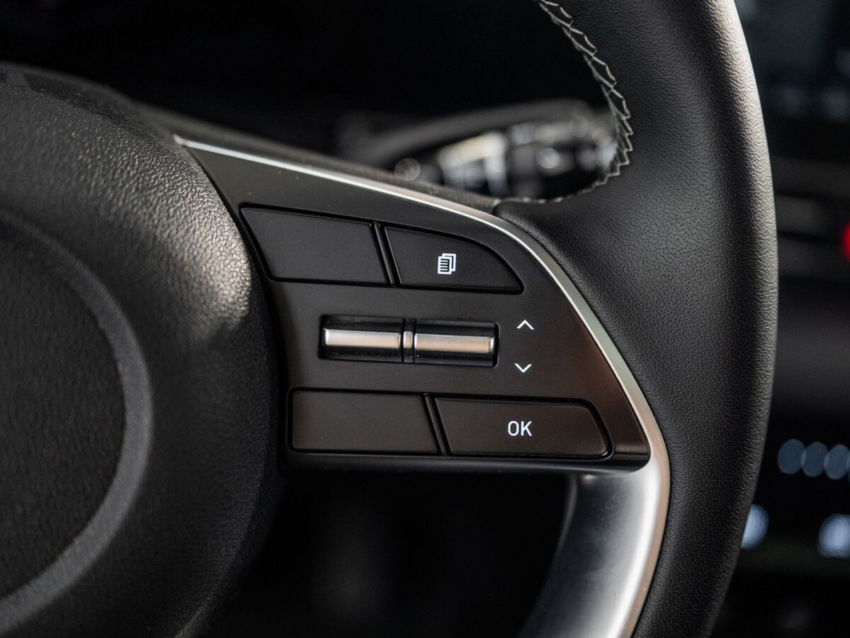 Hyundai Elantra 2021 - фото автомобиля