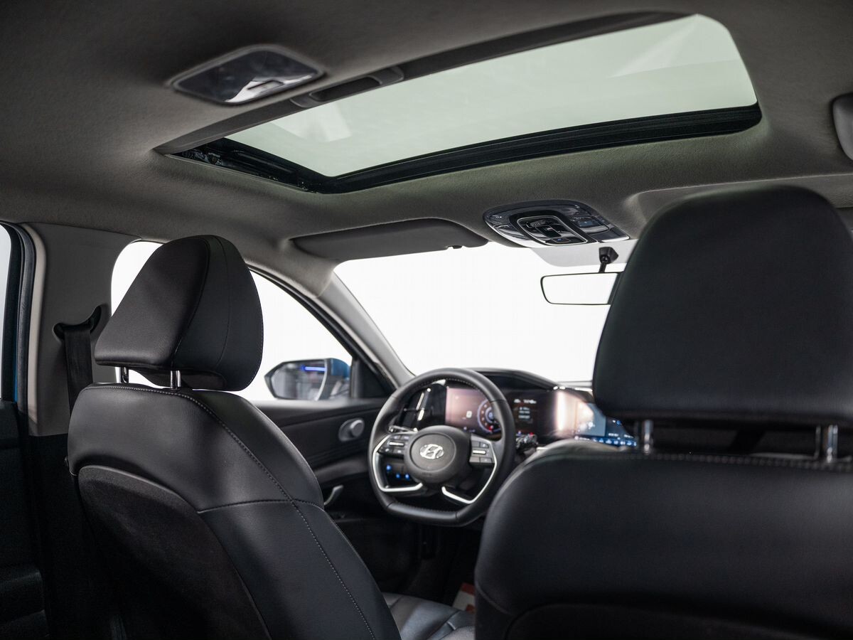 Hyundai Elantra 2021 - фото автомобиля