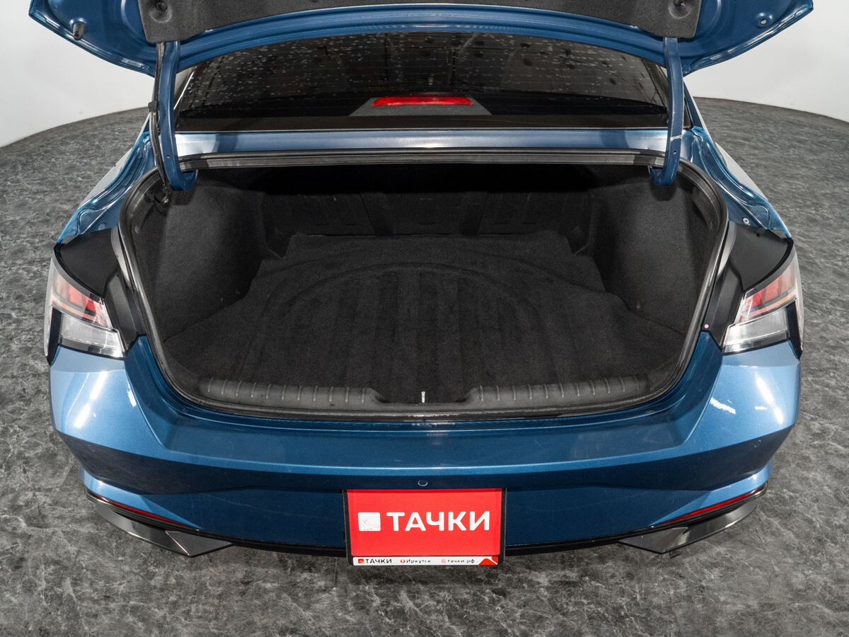 Hyundai Elantra 2021 - фото автомобиля
