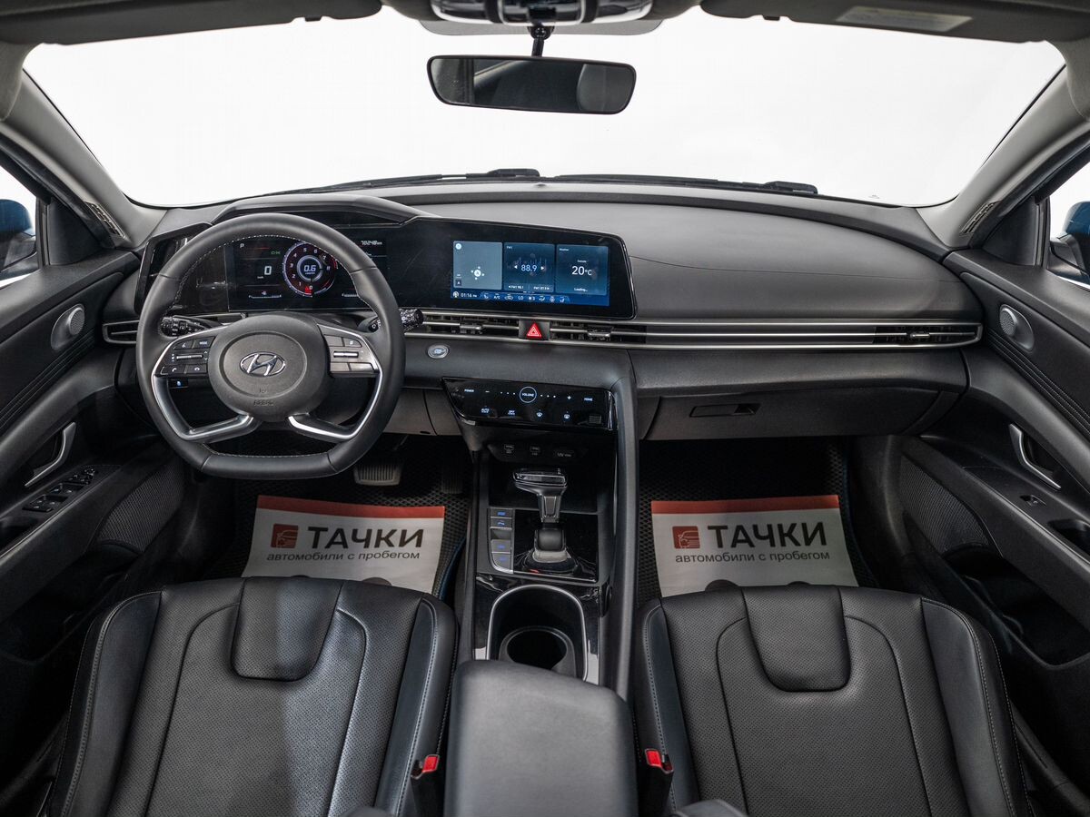 Hyundai Elantra 2021 - фото автомобиля