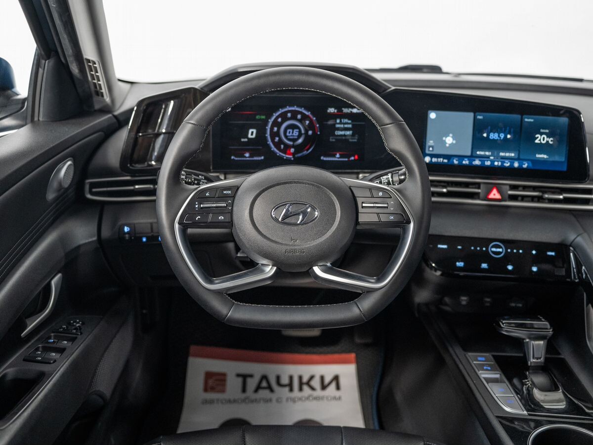 Hyundai Elantra 2021 - фото автомобиля
