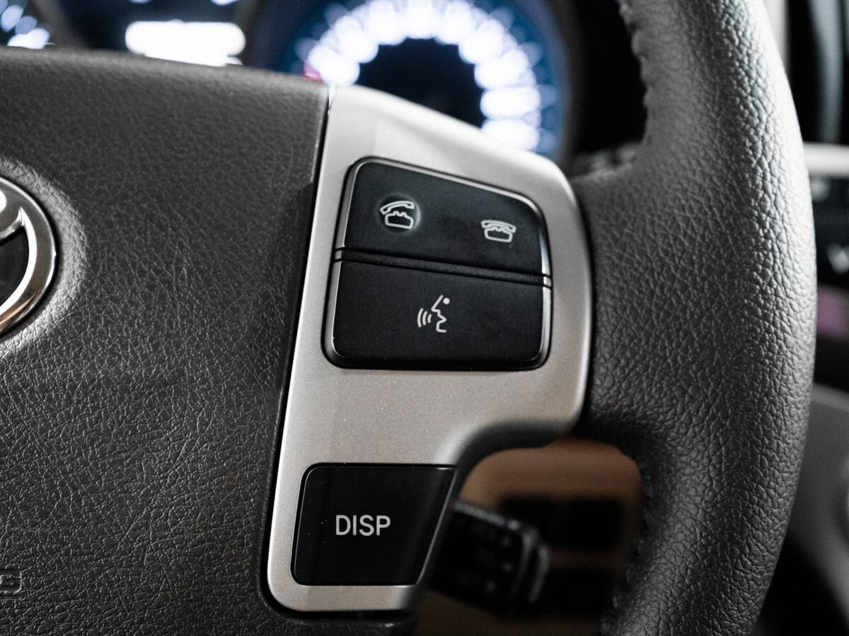 Toyota Land Cruiser 2014 - фото автомобиля