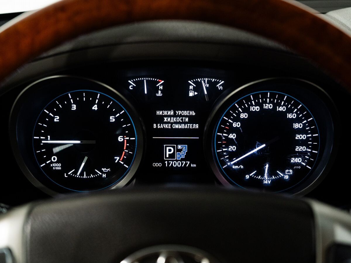 Toyota Land Cruiser 2014 - фото автомобиля