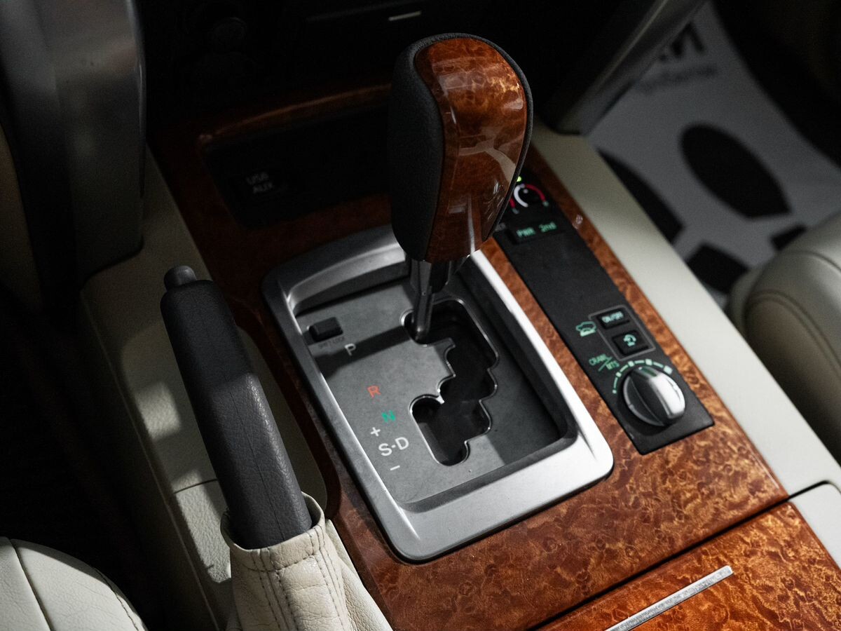 Toyota Land Cruiser 2014 - фото автомобиля