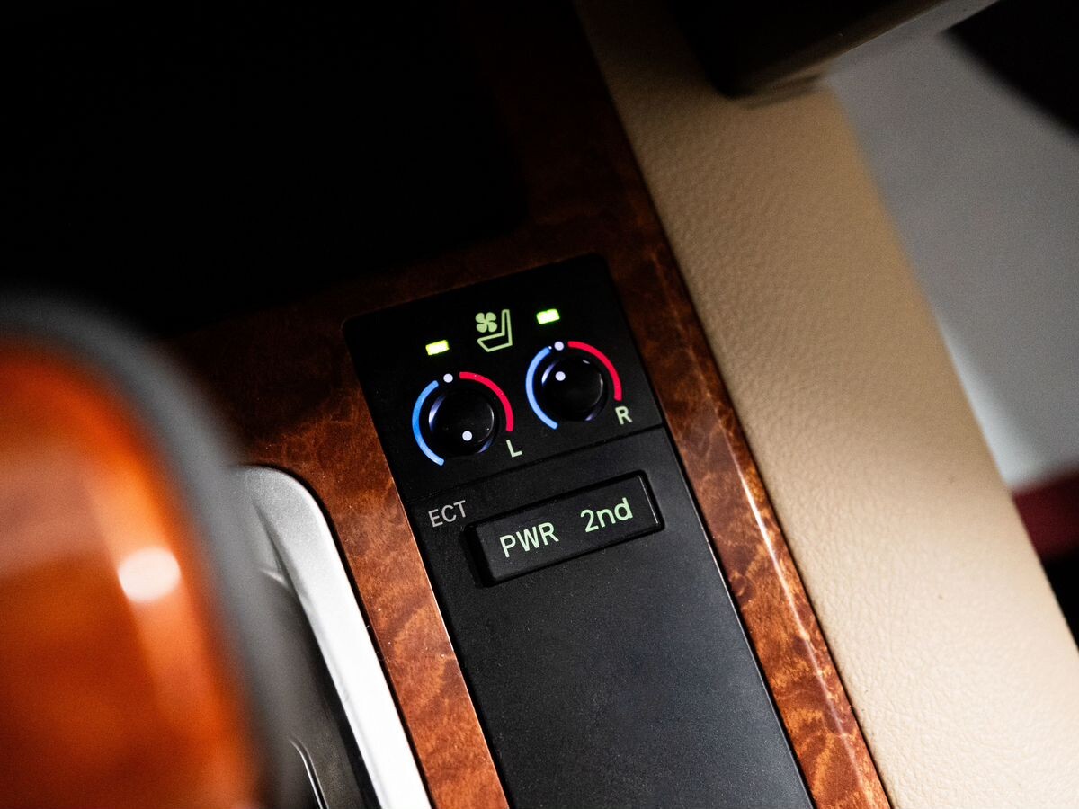 Toyota Land Cruiser 2014 - фото автомобиля