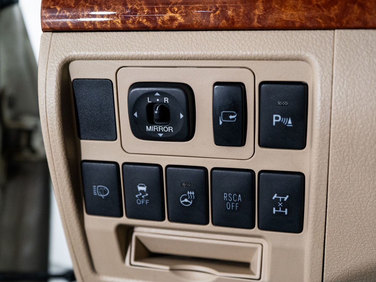 Toyota Land Cruiser 2014 - фото автомобиля