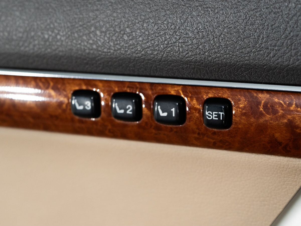 Toyota Land Cruiser 2014 - фото автомобиля