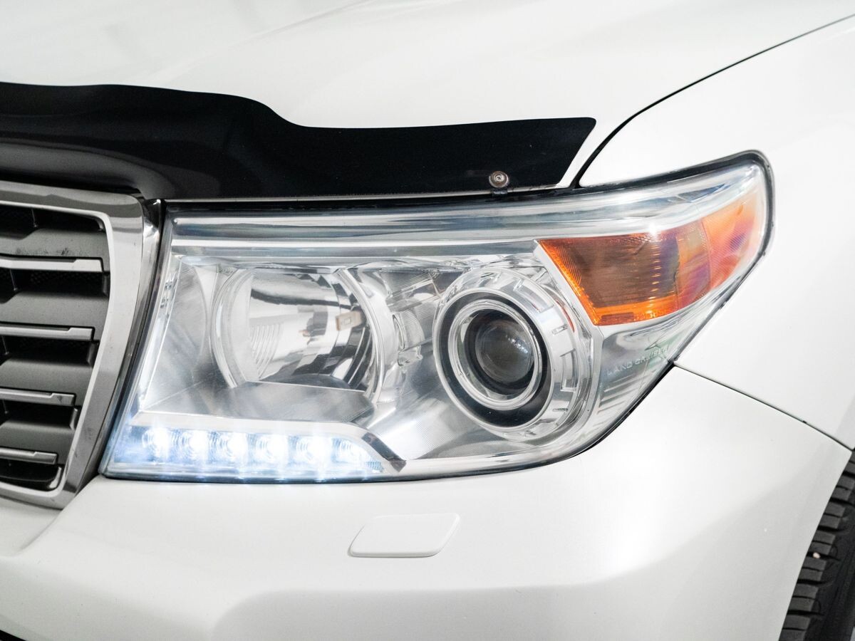 Toyota Land Cruiser 2014 - фото автомобиля