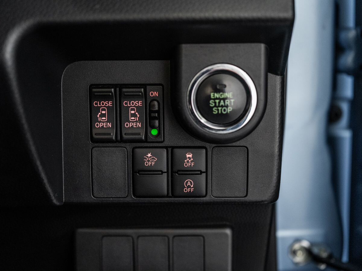 Toyota Tank 2016 - фото автомобиля