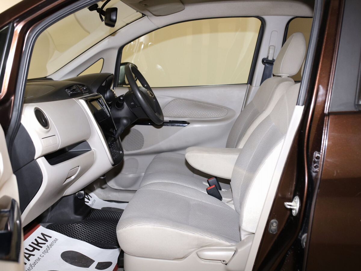 Nissan DAYZ 2014 - фото автомобиля